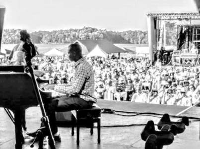 James Austin on Piano in Chicago